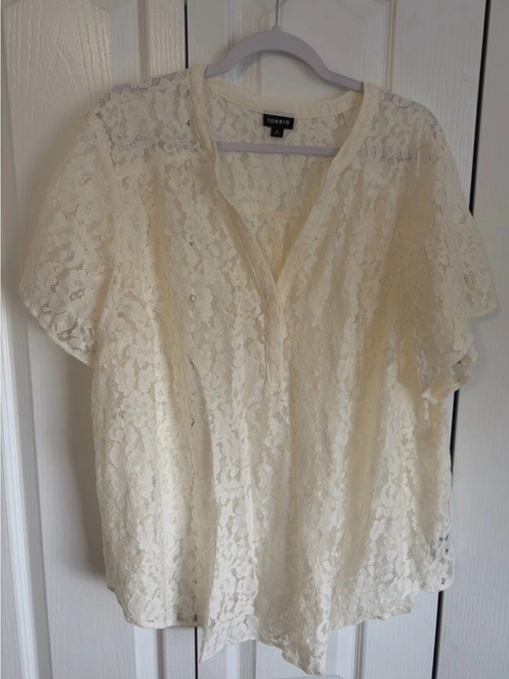 torrid Ivory Lace V-Neck Short Sleeve Blouse